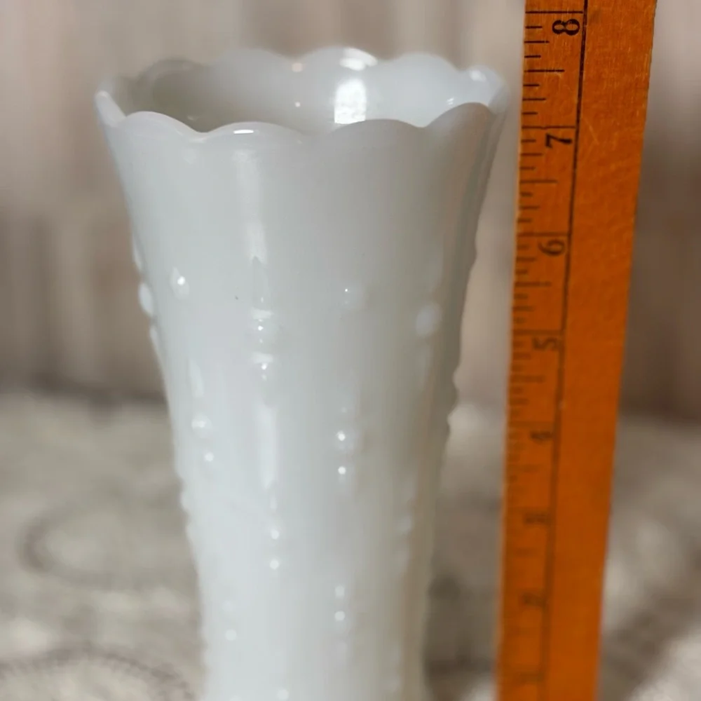 Anchor Hocking Teardrop and Pearl Scalloped Edge Milk Glass Vase
